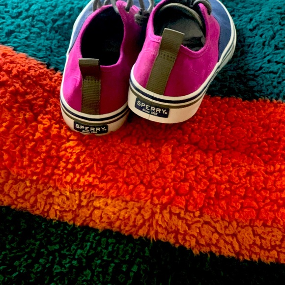 Sperrys size 10 - Picture 2 of 2